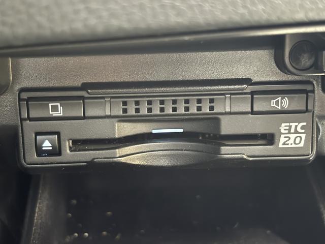 GS GS300h バージョンL プリクラッシュ(禁煙車)(後期型)(黒本革シート)(メーカーSDナビ)(レーダークルーズ)(レーンキープアシスト)(後席コンソールスイッチ)(電動リアサンシェード)(ETC)(純正18インチAW)(15枚目)