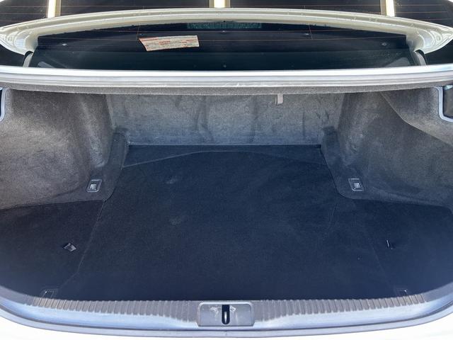 GS GS300h バージョンL プリクラッシュ(禁煙車)(後期型)(黒本革シート)(メーカーSDナビ)(レーダークルーズ)(レーンキープアシスト)(後席コンソールスイッチ)(電動リアサンシェード)(ETC)(純正18インチAW)(19枚目)