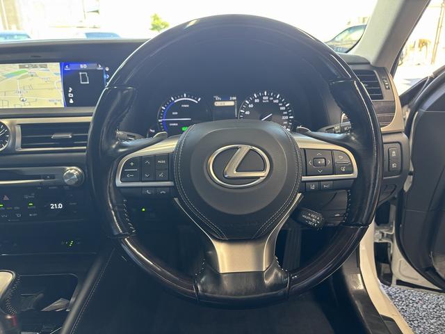 GS GS300h バージョンL プリクラッシュ(禁煙車)(後期型)(黒本革シート)(メーカーSDナビ)(レーダークルーズ)(レーンキープアシスト)(後席コンソールスイッチ)(電動リアサンシェード)(ETC)(純正18インチAW)(44枚目)