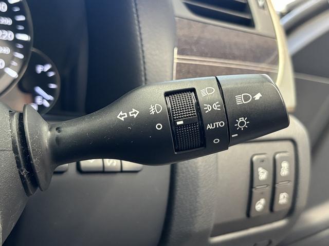 GS GS300h バージョンL プリクラッシュ(禁煙車)(後期型)(黒本革シート)(メーカーSDナビ)(レーダークルーズ)(レーンキープアシスト)(後席コンソールスイッチ)(電動リアサンシェード)(ETC)(純正18インチAW)(48枚目)