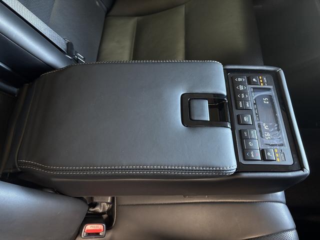 GS GS300h バージョンL プリクラッシュ(禁煙車)(後期型)(黒本革シート)(メーカーSDナビ)(レーダークルーズ)(レーンキープアシスト)(後席コンソールスイッチ)(電動リアサンシェード)(ETC)(純正18インチAW)(59枚目)