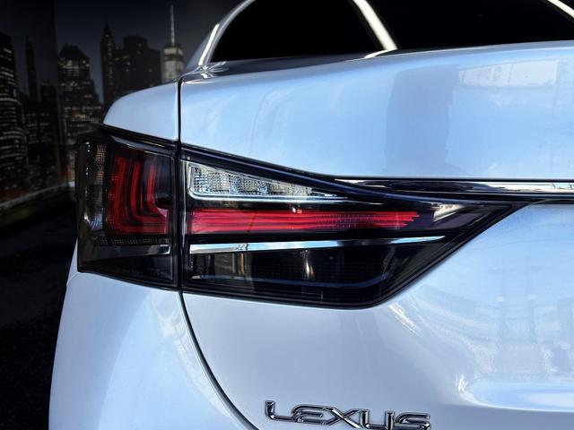 GS GS300h バージョンL プリクラッシュ(禁煙車)(後期型)(黒本革シート)(メーカーSDナビ)(レーダークルーズ)(レーンキープアシスト)(後席コンソールスイッチ)(電動リアサンシェード)(ETC)(純正18インチAW)(60枚目)