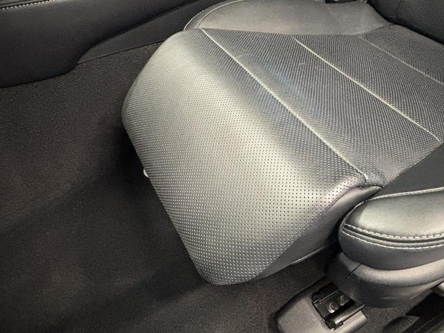 GS GS300h バージョンL プリクラッシュ(禁煙車)(後期型)(黒本革シート)(メーカーSDナビ)(レーダークルーズ)(レーンキープアシスト)(後席コンソールスイッチ)(電動リアサンシェード)(ETC)(純正18インチAW)(66枚目)