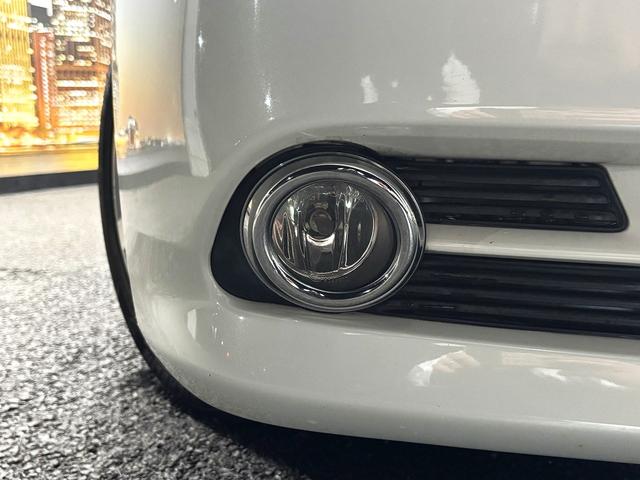 フーガ 250GT (後期型)(黒ハーフレザー)(メーカーナビ)(サイド・バックカメラ)(ビルトインETC)(HID)(スマートキー)(パワーシート)(オートライト)(AFS)(ミュージックサーバ)(純正18インチAW)(23枚目)