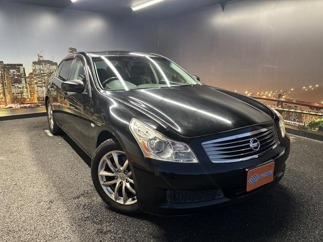 スカイライン 250GT (禁煙車)(黒ハーフレザー)(メーカーHDDナビ)(サイド・バックカメラ)(ETC)(HIDヘッドライト)(スマートキー)(パワーシート)(ミュージックサーバー)(オートライト)(純正17インチAW)(18枚目)