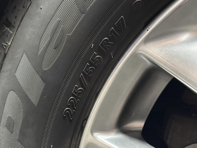 スカイライン 250GT (禁煙車)(黒ハーフレザー)(メーカーHDDナビ)(サイド・バックカメラ)(ETC)(HIDヘッドライト)(スマートキー)(パワーシート)(ミュージックサーバー)(オートライト)(純正17インチAW)(25枚目)