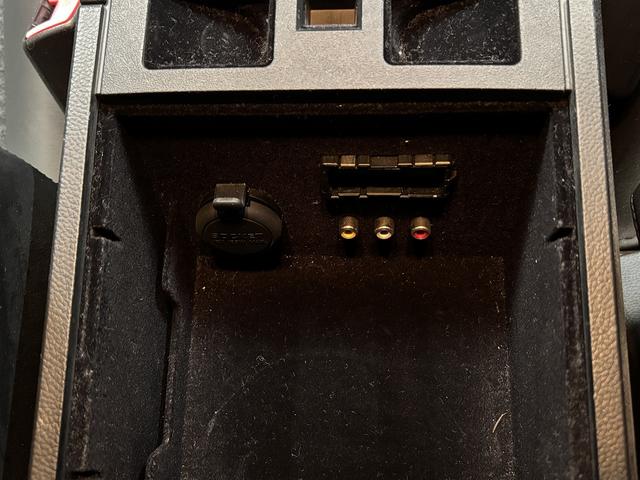 スカイライン 250GT (禁煙車)(黒ハーフレザー)(メーカーHDDナビ)(サイド・バックカメラ)(ETC)(HIDヘッドライト)(スマートキー)(パワーシート)(ミュージックサーバー)(オートライト)(純正17インチAW)(48枚目)