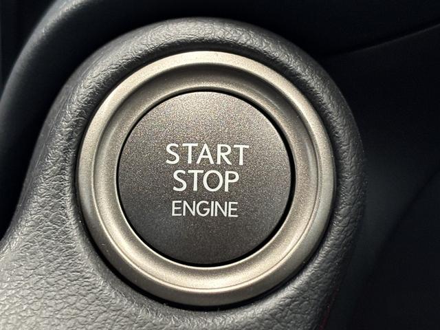 IS  トヨタセーフティセンス(後期型)(禁煙車)(レーダークルーズ)(黒ハーフレザー)(パワーシート)(シートヒーター)(レーンアシスト)(アイドリングストップ)(パドルシフト)(純正18インチAW)(13枚目)