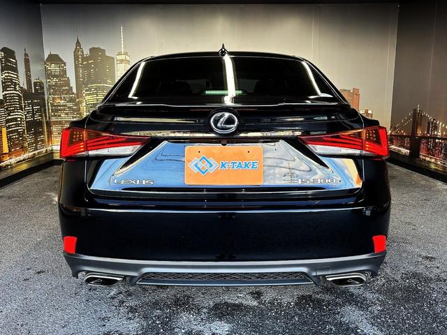 IS  トヨタセーフティセンス(後期型)(禁煙車)(レーダークルーズ)(黒ハーフレザー)(パワーシート)(シートヒーター)(レーンアシスト)(アイドリングストップ)(パドルシフト)(純正18インチAW)(20枚目)