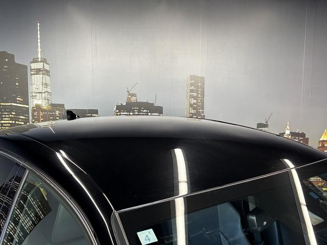 IS  トヨタセーフティセンス(後期型)(禁煙車)(レーダークルーズ)(黒ハーフレザー)(パワーシート)(シートヒーター)(レーンアシスト)(アイドリングストップ)(パドルシフト)(純正18インチAW)(27枚目)