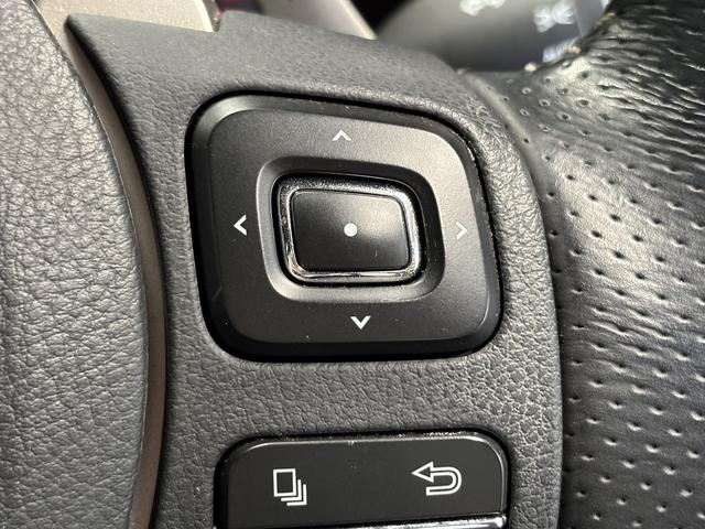 IS  トヨタセーフティセンス(後期型)(禁煙車)(レーダークルーズ)(黒ハーフレザー)(パワーシート)(シートヒーター)(レーンアシスト)(アイドリングストップ)(パドルシフト)(純正18インチAW)(43枚目)