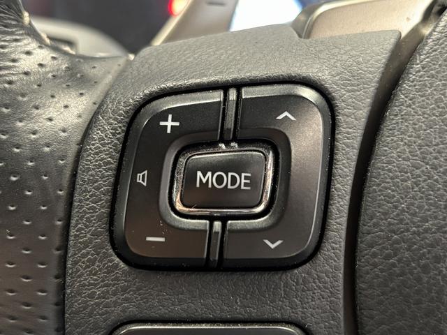 IS  トヨタセーフティセンス(後期型)(禁煙車)(レーダークルーズ)(黒ハーフレザー)(パワーシート)(シートヒーター)(レーンアシスト)(アイドリングストップ)(パドルシフト)(純正18インチAW)(44枚目)