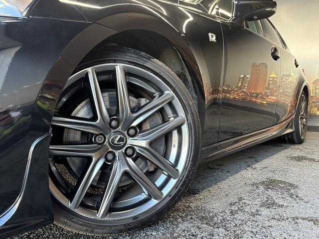 IS  トヨタセーフティセンス(後期型)(禁煙車)(レーダークルーズ)(黒ハーフレザー)(パワーシート)(シートヒーター)(レーンアシスト)(アイドリングストップ)(パドルシフト)(純正18インチAW)(57枚目)