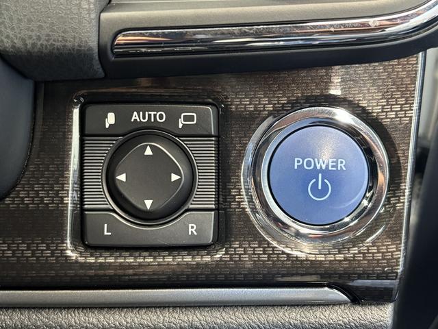 クラウンハイブリッド アスリートＳ　ブラックスタイル　（禁煙車）（テラロッサ本革シート）（メーカーＨＤＤナビ）（クルーズコントロール）（シートヒーター＆クーラー）（パワーシート）（バックカメラ）（ビルトインＥＴＣ）（フルセグＴＶ）（純正１７インチＡＷ）（12枚目）