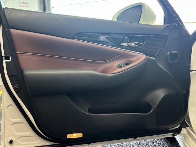クラウンハイブリッド アスリートＳ　ブラックスタイル　（禁煙車）（テラロッサ本革シート）（メーカーＨＤＤナビ）（クルーズコントロール）（シートヒーター＆クーラー）（パワーシート）（バックカメラ）（ビルトインＥＴＣ）（フルセグＴＶ）（純正１７インチＡＷ）（40枚目）