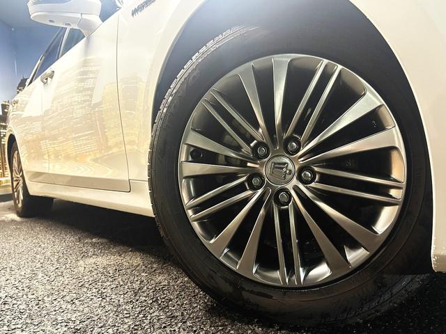 クラウンハイブリッド ロイヤルサルーン プリクラッシュ(禁煙車)(サンルーフ)(ベージュ本革シート)(新品ステアリング)(メーカーHDDナビ)(レーダークルーズ)(パワーシート)(シートヒーター&クーラー)(ETC)(純正17インチAW)(15枚目)