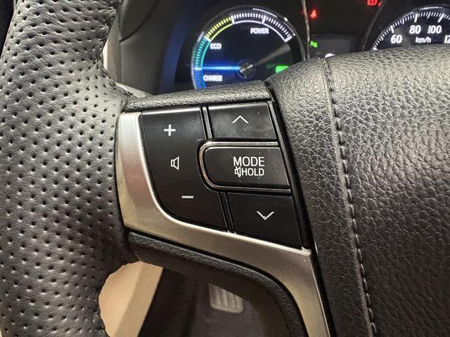 クラウンハイブリッド ロイヤルサルーン プリクラッシュ(禁煙車)(サンルーフ)(ベージュ本革シート)(新品ステアリング)(メーカーHDDナビ)(レーダークルーズ)(パワーシート)(シートヒーター&クーラー)(ETC)(純正17インチAW)(39枚目)