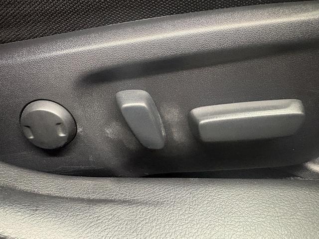 マークX 250S トヨタセーフティセンス(後期型)(純正SDナビ)(レーダクルーズコントロール)(コーナーセンサー)(パワーシート)(シートヒーター)(レーンアシスト)(バックカメラ)(ETC)(純正16インチAW)(10枚目)