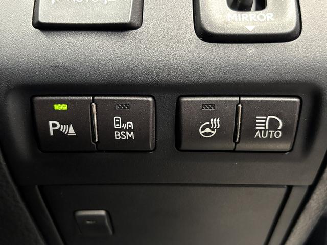 ＬＳ ＬＳ６００ｈＬ　エグゼクティブパッケージ　（禁煙車）（後期型）（黒本革）（マークレビンソン）（メーカーナビ）（バックカメラ）（レーダークルーズ）（クリアランスソナー）（シートエアコン）（ＥＴＣ）（後席コンソールスイッチ）（純正１８インチＡＷ）（12枚目）