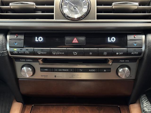 ＬＳ ＬＳ６００ｈＬ　エグゼクティブパッケージ　（禁煙車）（後期型）（黒本革）（マークレビンソン）（メーカーナビ）（バックカメラ）（レーダークルーズ）（クリアランスソナー）（シートエアコン）（ＥＴＣ）（後席コンソールスイッチ）（純正１８インチＡＷ）（32枚目）