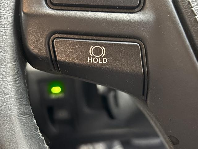 ＬＳ ＬＳ６００ｈＬ　エグゼクティブパッケージ　（禁煙車）（後期型）（黒本革）（マークレビンソン）（メーカーナビ）（バックカメラ）（レーダークルーズ）（クリアランスソナー）（シートエアコン）（ＥＴＣ）（後席コンソールスイッチ）（純正１８インチＡＷ）（33枚目）