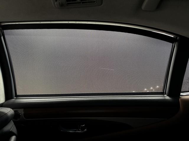 ＬＳ ＬＳ６００ｈＬ　エグゼクティブパッケージ　（禁煙車）（後期型）（黒本革）（マークレビンソン）（メーカーナビ）（バックカメラ）（レーダークルーズ）（クリアランスソナー）（シートエアコン）（ＥＴＣ）（後席コンソールスイッチ）（純正１８インチＡＷ）（57枚目）