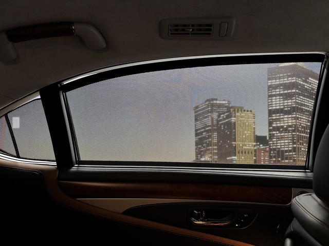 ＬＳ ＬＳ６００ｈＬ　エグゼクティブパッケージ　（禁煙車）（後期型）（黒本革）（マークレビンソン）（メーカーナビ）（バックカメラ）（レーダークルーズ）（クリアランスソナー）（シートエアコン）（ＥＴＣ）（後席コンソールスイッチ）（純正１８インチＡＷ）（59枚目）