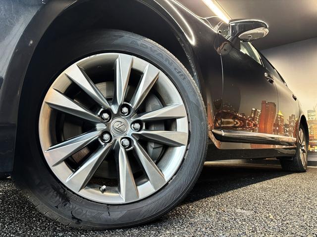 ＬＳ ＬＳ６００ｈＬ　エグゼクティブパッケージ　（禁煙車）（後期型）（黒本革）（マークレビンソン）（メーカーナビ）（バックカメラ）（レーダークルーズ）（クリアランスソナー）（シートエアコン）（ＥＴＣ）（後席コンソールスイッチ）（純正１８インチＡＷ）（64枚目）
