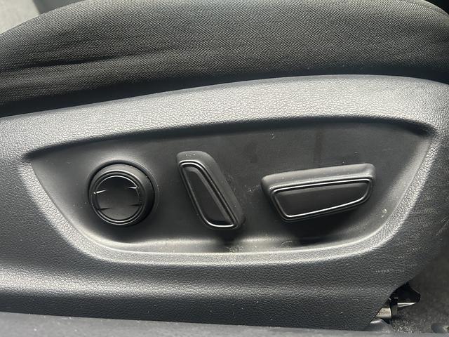 カムリ Ｇ　トヨタセーフティ（禁煙車）（純正ナビ）（バックカメラ）（パワーシート）　（レーダクルーズ）（オートマチックハイビーム）（ＥＴＣ）（ＬＥＤヘッドライト）（スマートキー）（フルセグ）（純正１７インチＡＷ）（9枚目）