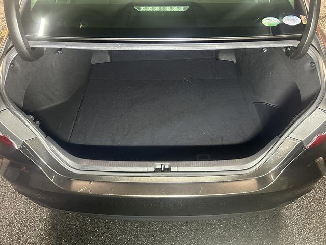 カムリ Ｇ　トヨタセーフティ（禁煙車）（純正ナビ）（バックカメラ）（パワーシート）　（レーダクルーズ）（オートマチックハイビーム）（ＥＴＣ）（ＬＥＤヘッドライト）（スマートキー）（フルセグ）（純正１７インチＡＷ）（14枚目）