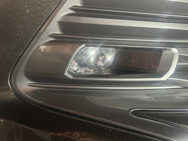 カムリ Ｇ　トヨタセーフティ（禁煙車）（純正ナビ）（バックカメラ）（パワーシート）　（レーダクルーズ）（オートマチックハイビーム）（ＥＴＣ）（ＬＥＤヘッドライト）（スマートキー）（フルセグ）（純正１７インチＡＷ）（23枚目）