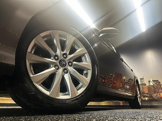 カムリ Ｇ　トヨタセーフティ（禁煙車）（純正ナビ）（バックカメラ）（パワーシート）　（レーダクルーズ）（オートマチックハイビーム）（ＥＴＣ）（ＬＥＤヘッドライト）（スマートキー）（フルセグ）（純正１７インチＡＷ）（28枚目）
