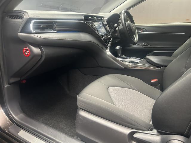 カムリ Ｇ　トヨタセーフティ（禁煙車）（純正ナビ）（バックカメラ）（パワーシート）　（レーダクルーズ）（オートマチックハイビーム）（ＥＴＣ）（ＬＥＤヘッドライト）（スマートキー）（フルセグ）（純正１７インチＡＷ）（36枚目）