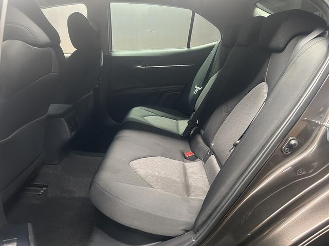 カムリ Ｇ　トヨタセーフティ（禁煙車）（純正ナビ）（バックカメラ）（パワーシート）　（レーダクルーズ）（オートマチックハイビーム）（ＥＴＣ）（ＬＥＤヘッドライト）（スマートキー）（フルセグ）（純正１７インチＡＷ）（38枚目）