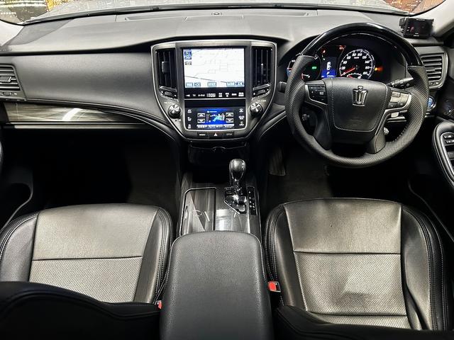 クラウンハイブリッド アスリートS プリクラッシュ(禁煙車)(メーカーHDDナビ)(レーダークルーズ)(コーナーセンサー)(パワーシート)(シートヒーター)(バックカメラ)(ビルトインETC)(フルセグTV)(純正17インチAW)(5枚目)