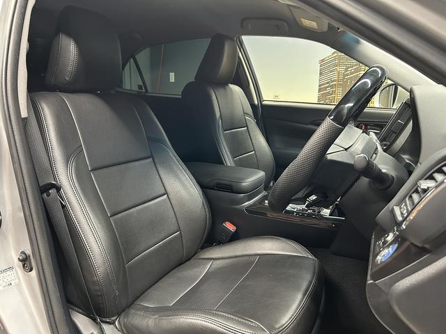 クラウンハイブリッド アスリートS プリクラッシュ(禁煙車)(メーカーHDDナビ)(レーダークルーズ)(コーナーセンサー)(パワーシート)(シートヒーター)(バックカメラ)(ビルトインETC)(フルセグTV)(純正17インチAW)(15枚目)