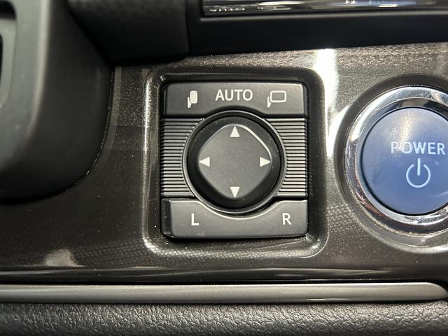 クラウンハイブリッド アスリートS プリクラッシュ(禁煙車)(メーカーHDDナビ)(レーダークルーズ)(コーナーセンサー)(パワーシート)(シートヒーター)(バックカメラ)(ビルトインETC)(フルセグTV)(純正17インチAW)(42枚目)