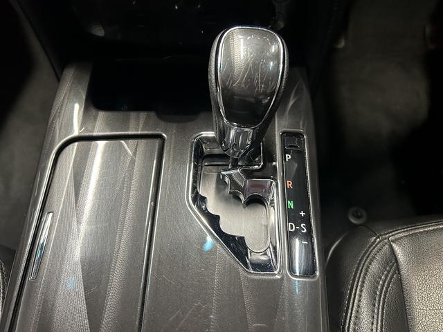 クラウンハイブリッド アスリートS プリクラッシュ(禁煙車)(メーカーHDDナビ)(レーダークルーズ)(コーナーセンサー)(パワーシート)(シートヒーター)(バックカメラ)(ビルトインETC)(フルセグTV)(純正17インチAW)(45枚目)