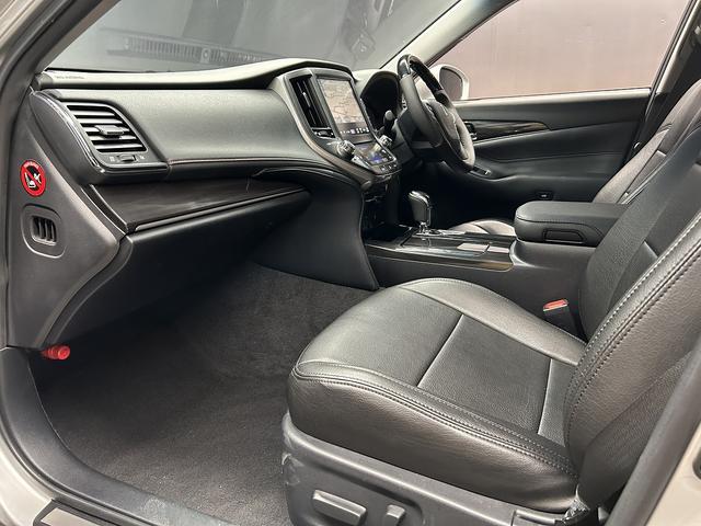 クラウンハイブリッド アスリートS プリクラッシュ(禁煙車)(メーカーHDDナビ)(レーダークルーズ)(コーナーセンサー)(パワーシート)(シートヒーター)(バックカメラ)(ビルトインETC)(フルセグTV)(純正17インチAW)(54枚目)