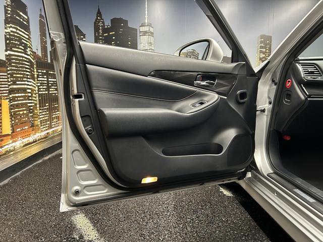 クラウンハイブリッド アスリートS プリクラッシュ(禁煙車)(メーカーHDDナビ)(レーダークルーズ)(コーナーセンサー)(パワーシート)(シートヒーター)(バックカメラ)(ビルトインETC)(フルセグTV)(純正17インチAW)(55枚目)