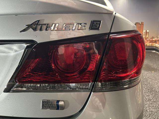 クラウンハイブリッド アスリートS プリクラッシュ(禁煙車)(メーカーHDDナビ)(レーダークルーズ)(コーナーセンサー)(パワーシート)(シートヒーター)(バックカメラ)(ビルトインETC)(フルセグTV)(純正17インチAW)(58枚目)