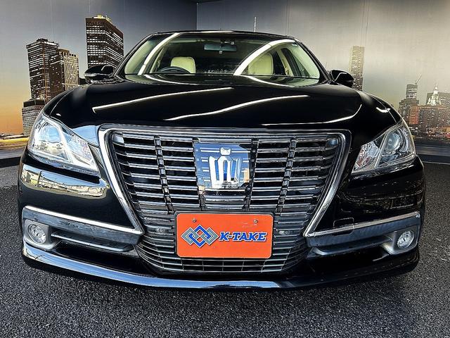 クラウンハイブリッド ロイヤルサルーン　プリクラッシュセーフティ（禁煙車）（メーカーＨＤＤナビ）（レーダークルーズコントロール）（コーナーセンサー）（シートヒーター）（パワーシート）（バックカメラ）（ビルトインＥＴＣ）（純正１６インチＡＷ）（15枚目）