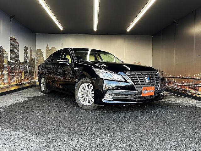 クラウンハイブリッド ロイヤルサルーン　プリクラッシュセーフティ（禁煙車）（メーカーＨＤＤナビ）（レーダークルーズコントロール）（コーナーセンサー）（シートヒーター）（パワーシート）（バックカメラ）（ビルトインＥＴＣ）（純正１６インチＡＷ）（25枚目）