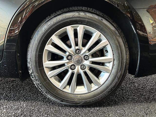 クラウンハイブリッド ロイヤルサルーン　プリクラッシュセーフティ（禁煙車）（メーカーＨＤＤナビ）（レーダークルーズコントロール）（コーナーセンサー）（シートヒーター）（パワーシート）（バックカメラ）（ビルトインＥＴＣ）（純正１６インチＡＷ）（35枚目）