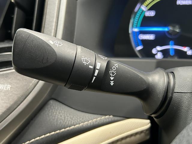 クラウンハイブリッド ロイヤルサルーン　プリクラッシュセーフティ（禁煙車）（メーカーＨＤＤナビ）（レーダークルーズコントロール）（コーナーセンサー）（シートヒーター）（パワーシート）（バックカメラ）（ビルトインＥＴＣ）（純正１６インチＡＷ）（39枚目）