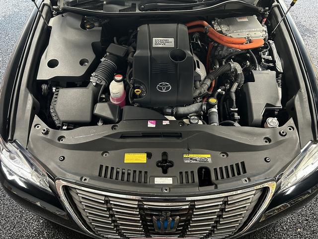 クラウンハイブリッド ロイヤルサルーン　プリクラッシュセーフティ（禁煙車）（メーカーＨＤＤナビ）（レーダークルーズコントロール）（コーナーセンサー）（シートヒーター）（パワーシート）（バックカメラ）（ビルトインＥＴＣ）（純正１６インチＡＷ）（51枚目）