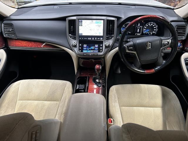 クラウンマジェスタ ベースグレード　（禁煙車）（後期型）（純正ＳＤナビ）（アラウンドビューモニター）（レーダークルーズ）（パワーシート）（クリアランスソナー）（シートヒーター）（ブルーレイ再生）（ＬＥＤ）（ＥＴＣ）（純正１７インチＡＷ）（5枚目）