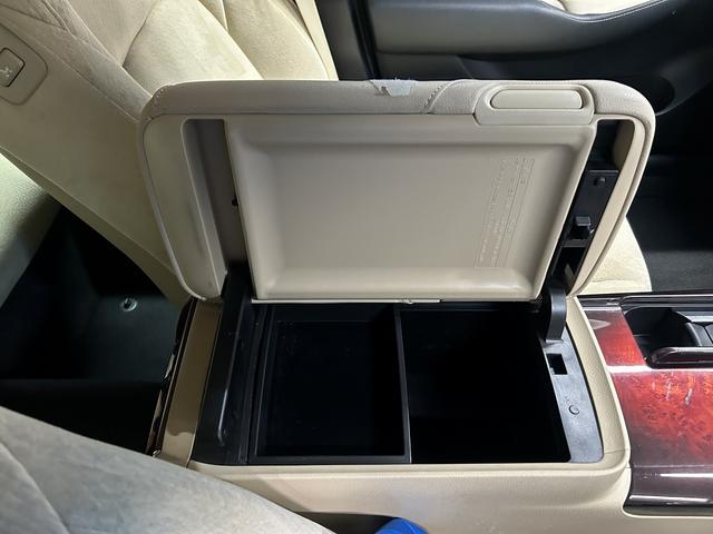 クラウンマジェスタ ベースグレード　（禁煙車）（後期型）（純正ＳＤナビ）（アラウンドビューモニター）（レーダークルーズ）（パワーシート）（クリアランスソナー）（シートヒーター）（ブルーレイ再生）（ＬＥＤ）（ＥＴＣ）（純正１７インチＡＷ）（48枚目）