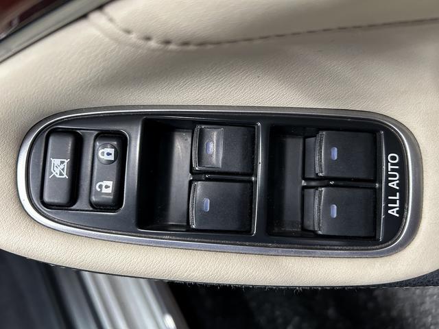 クラウンマジェスタ ベースグレード　（禁煙車）（後期型）（純正ＳＤナビ）（アラウンドビューモニター）（レーダークルーズ）（パワーシート）（クリアランスソナー）（シートヒーター）（ブルーレイ再生）（ＬＥＤ）（ＥＴＣ）（純正１７インチＡＷ）（52枚目）