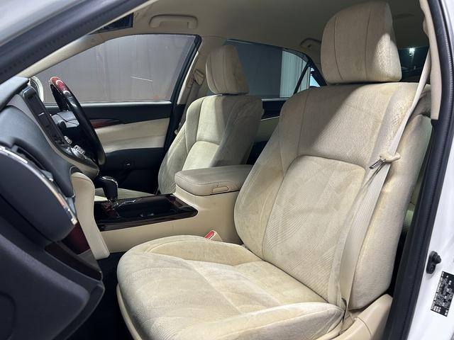 クラウンマジェスタ ベースグレード　（禁煙車）（後期型）（純正ＳＤナビ）（アラウンドビューモニター）（レーダークルーズ）（パワーシート）（クリアランスソナー）（シートヒーター）（ブルーレイ再生）（ＬＥＤ）（ＥＴＣ）（純正１７インチＡＷ）（54枚目）